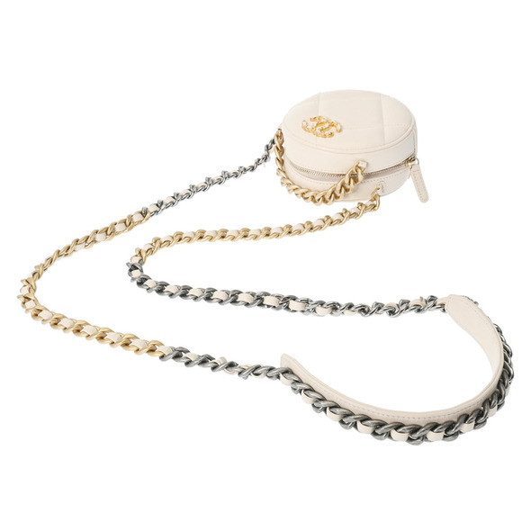 CHANEL Matelasse Chain Shoulder Bag Beige Lambskin - Picture 3 of 9